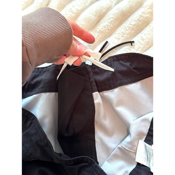 DC Men's Black and White Swim Shorts Trunks Size 38 - Picture 11 of 12